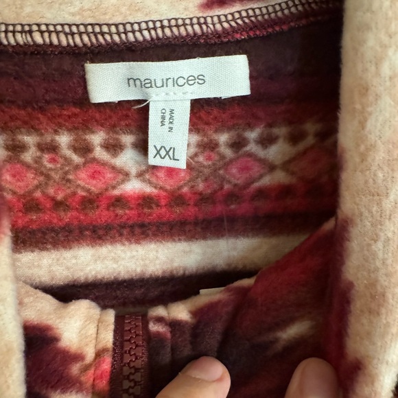 New with tags, ladies size XXL fleece pullover from Maurices with 1/4 zip. - Picture 2 of 15